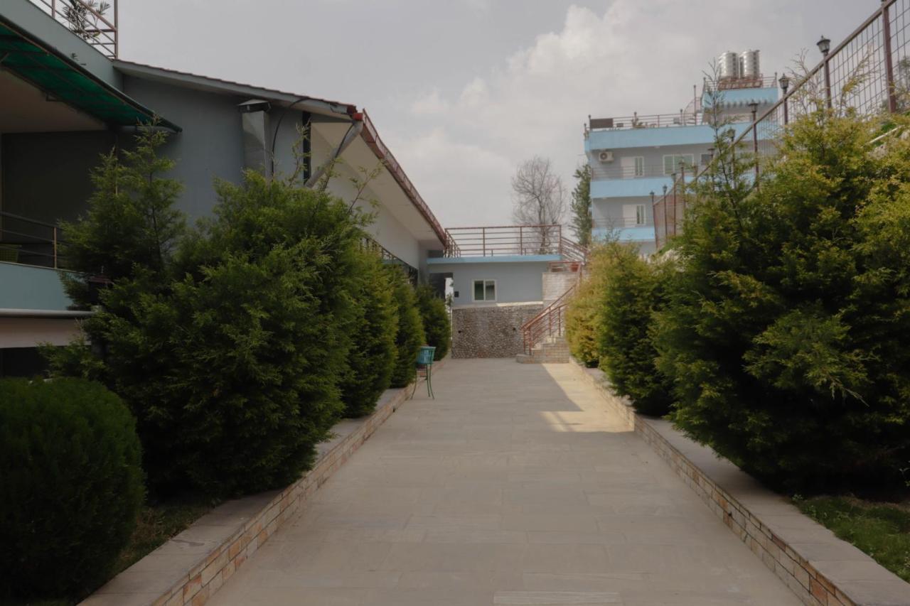 Bojinee Nagarkot Resort Exterior photo