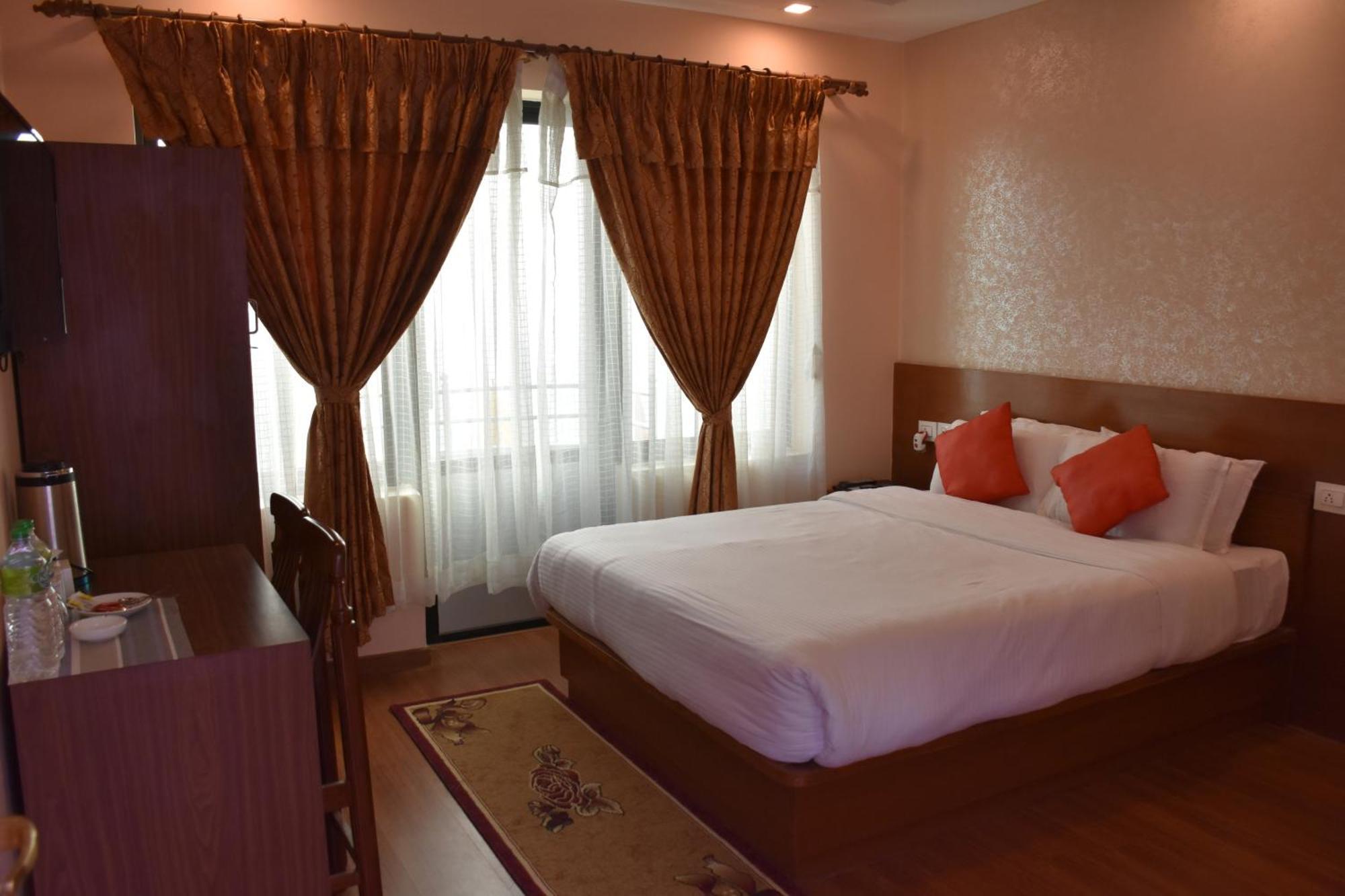 Bojinee Nagarkot Resort Room photo