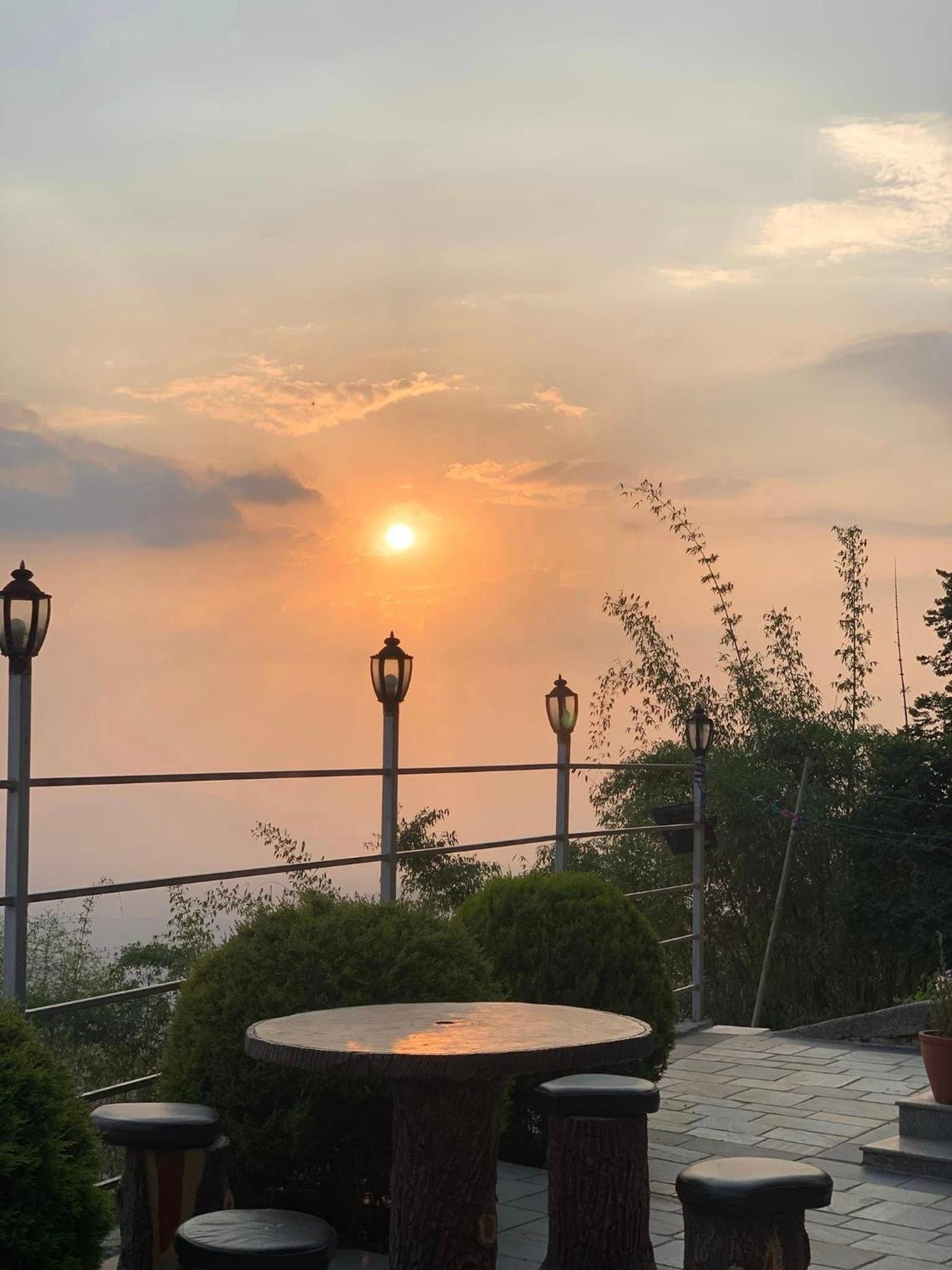 Bojinee Nagarkot Resort Exterior photo